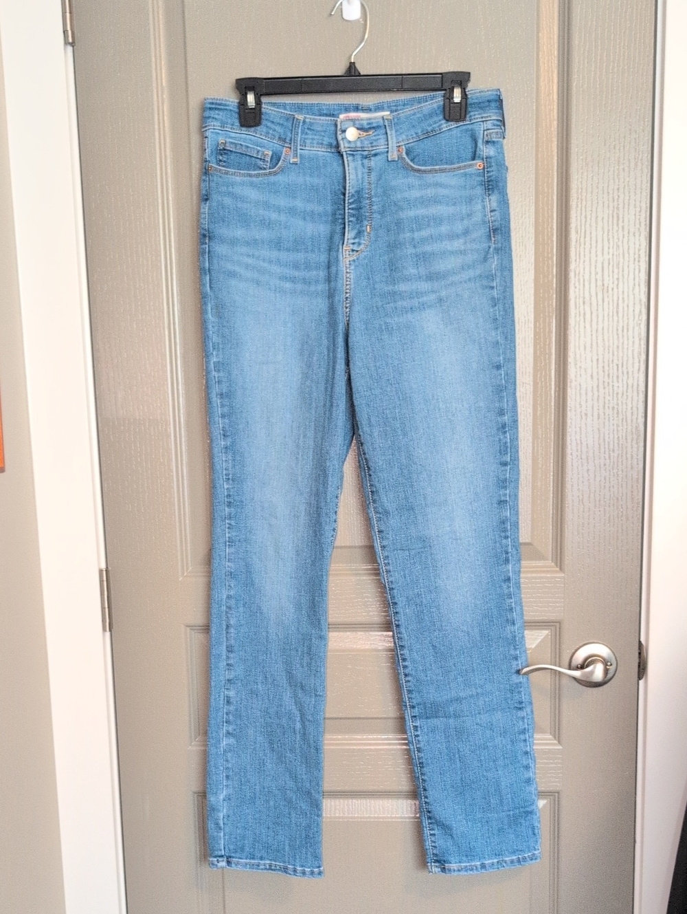 Signature by Levi Strauss Medium Blue Straight Leg Jeans